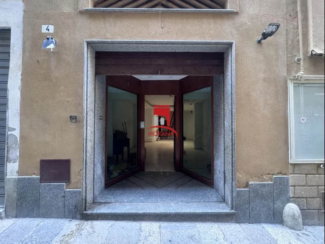 Appartamenti in Vendita - Locale commerciale zona centro storico trapani