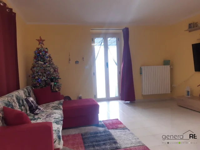 Appartamenti in Vendita - Vendesi appartamento indipendente su 2 livelli tocco da casauria (pe)