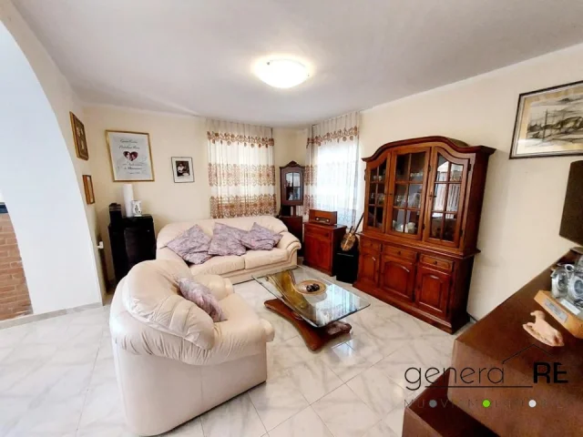 Appartamenti in Vendita - Vendesi casale con terreno giuliano teatino (ch)