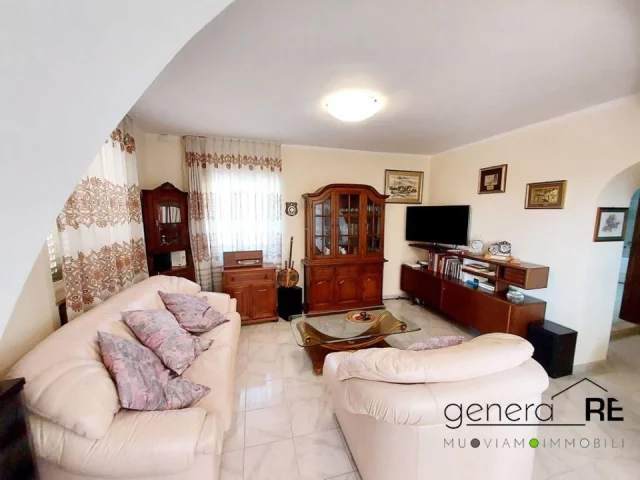 Appartamenti in Vendita - Vendesi casale con terreno giuliano teatino (ch)