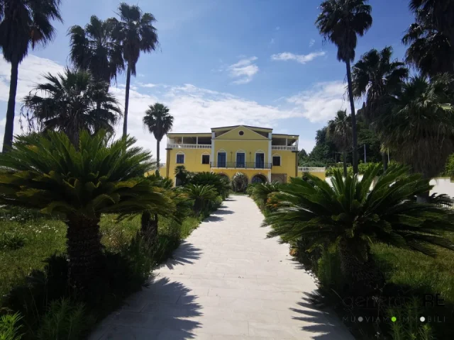 Appartamenti in Vendita - Villa
