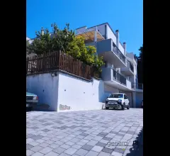 Trilocale con giardino