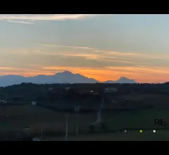 Appartamenti in Vendita - Citta' s. angelo zona villa serena immobile indipendente allo stato grezzo per bifamiliare