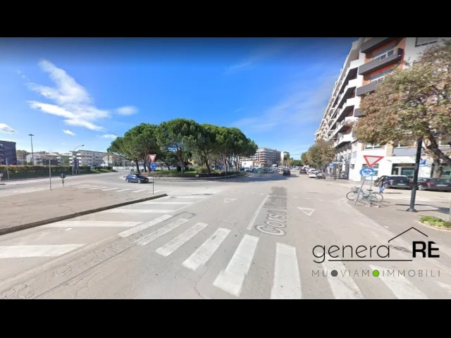 Vendesi locale commerciale corso vittorio emanuele ii