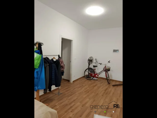 Appartamenti in Vendita - Ampio trilocale