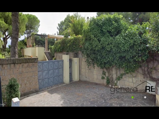 Pescara zona pineta/salita rex ampia villa con giardino e piscina privata