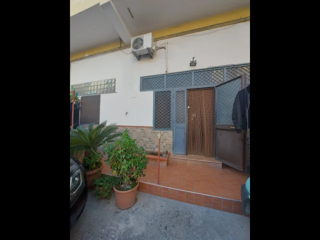 Appartamento in corte con posto auto