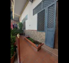 Appartamenti in Vendita - Appartamento in corte con posto auto