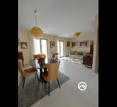 Appartamenti in Vendita - Prestigioso appartamento con terrazzo a livello