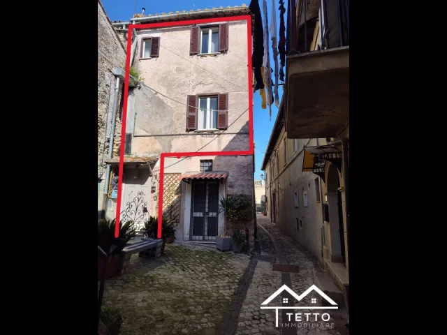 Appartamenti in Vendita - Appartamento cielo terra in centro storico
