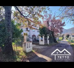 Villa unifamiliare con giardino