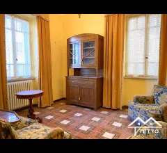 Appartamenti in Vendita - Palazzetto con terrazzo panoramicissimo e cantina