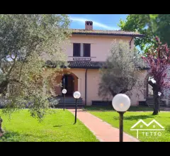 Villa indipendente con piscina e terreno
