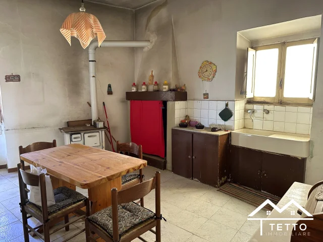 Appartamento su più livelli con terrazzo