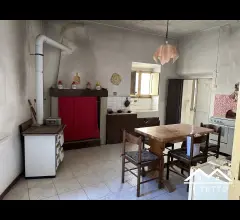 Appartamenti in Vendita - Appartamento su più livelli con terrazzo