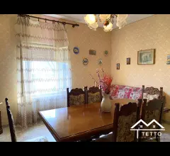 Appartamenti in Vendita - Casa indipendente con terreno