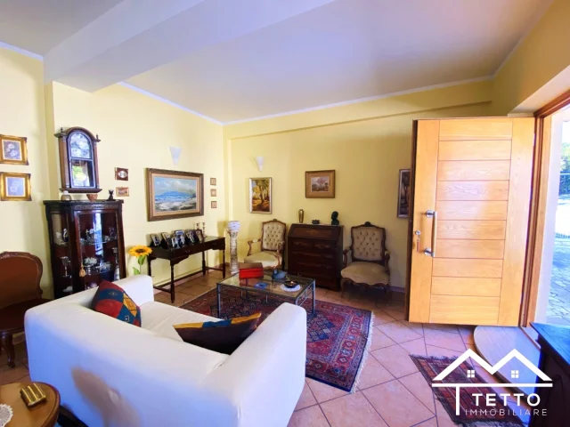 Casa semi-indipendente ristrutturata vicino al paese