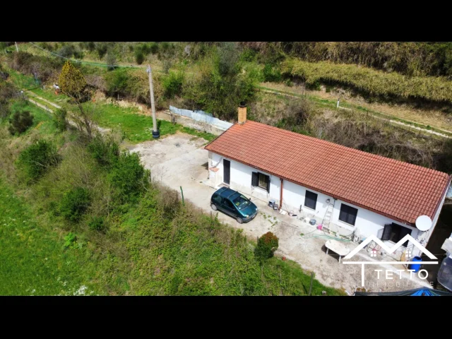 Casa indipendente con terreno