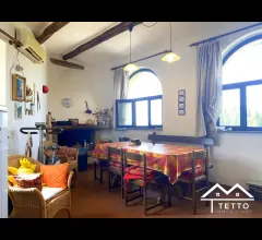 Appartamenti in Vendita - Appartamento di ampia metratura panoramicissimo