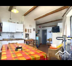 Appartamenti in Vendita - Appartamento di ampia metratura panoramicissimo