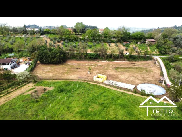 Appartamenti in Vendita - Cantalupo - terreno commerciale - artigianale in via ternana