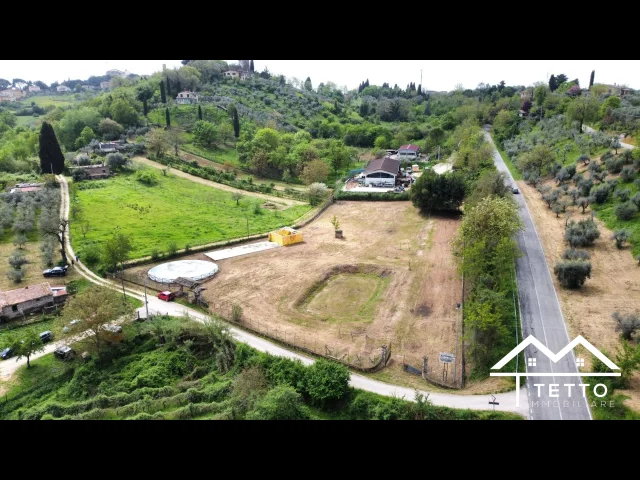 Appartamenti in Vendita - Cantalupo - terreno commerciale - artigianale in via ternana