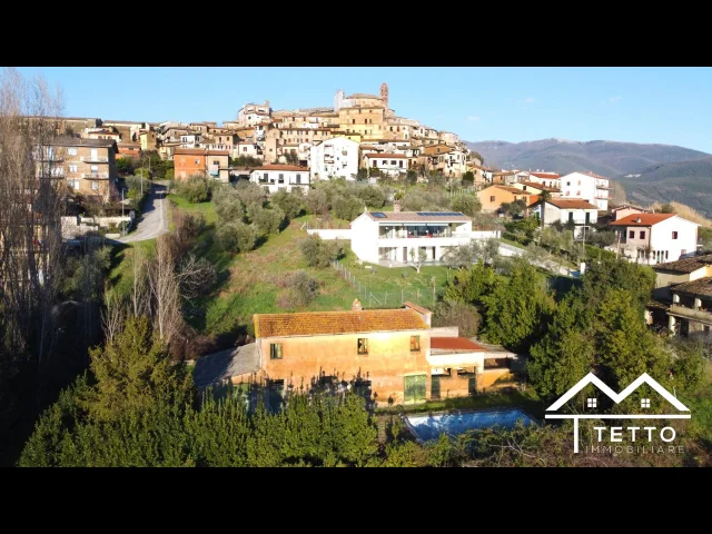 Appartamenti in Vendita - Cantalupo in sabina - casale con giardino e piscina