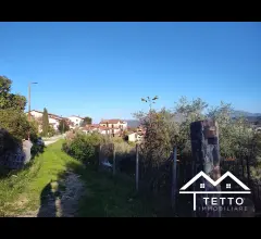 Appartamenti in Vendita - Terreno edificabile