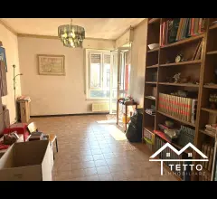 Zona "la rustica" appartamento 105 mq, cantina e posto auto