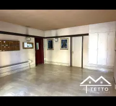 Appartamenti in Vendita - Zona "la rustica" appartamento 105 mq, cantina e posto auto