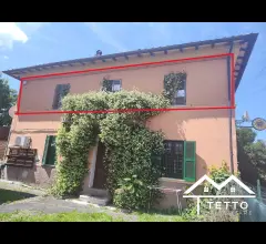Appartamenti in Vendita - Appartamento in piazza