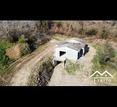 Appartamenti in Vendita - Forano - rustico di villa isolata con terreno