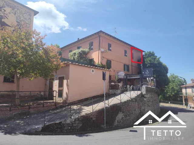 Appartamenti in Vendita - Appartamento in piazza