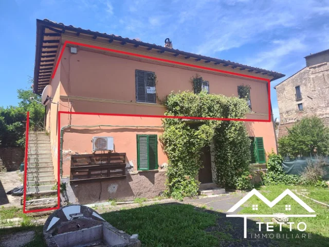 Appartamenti in Vendita - Appartamento sulla piazza