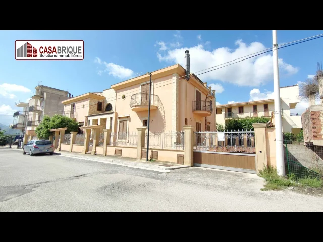 Appartamenti in Vendita - Villa bifamiliare in zona residenziale a casteldaccia