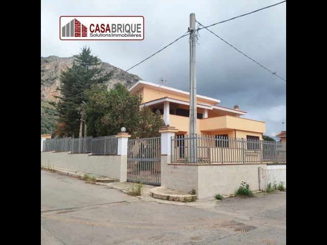 Villa ad altavilla milicia con terreno di oltre 1000mq