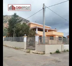Appartamenti in Vendita - Villa ad altavilla milicia con terreno di oltre 1000mq