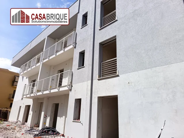 Appartamenti in Vendita - Appartamento secondo piano con terrazzo a santa flavia