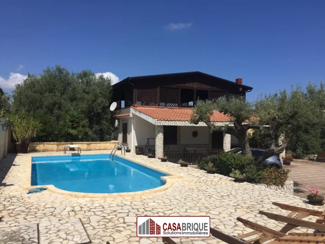 Splendida villa con piscina ad altavilla milicia