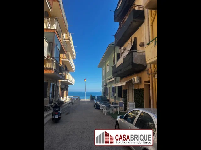 Appartamenti in Vendita - Appartamento ristrutturato con terrazzo vista mare ad aspra
