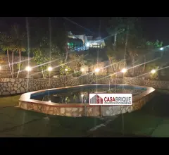 Appartamenti in Vendita - Deliziosa villa con piscina