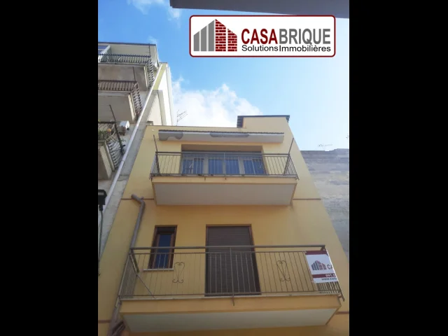 Vendesi palazzina indipendente a bagheria