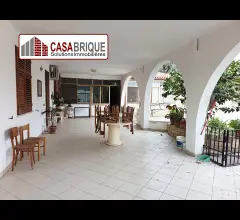Appartamenti in Vendita - Villa indipendente panoramica con giardino e box auto