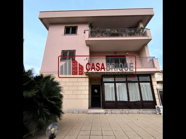 Vendesi attività commerciale struttura alberghiera bagheria