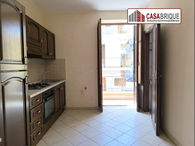 Vendesi appartamento bivani comodo in centro a bagheria