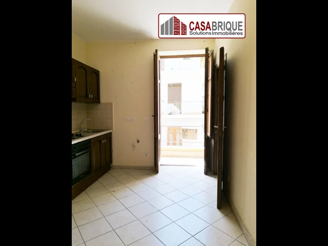 Appartamenti in Vendita - Vendesi appartamento bivani comodo in centro a bagheria