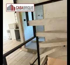 Appartamenti in Vendita - Palazzina indipendente su tre livelli in centro a ficarazzi