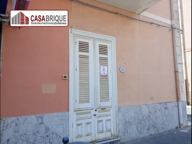 Appartamenti in Vendita - Appartamento luminoso in corso filangeri  -  santa flavia