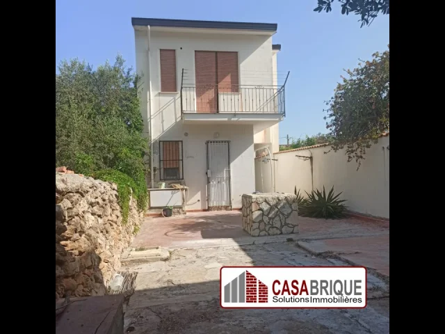Appartamenti in Vendita - Villa indipendente in vendita a carini - via a. vespucci