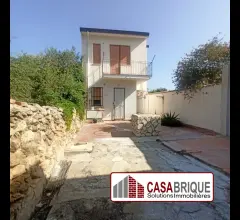 Appartamenti in Vendita - Villa indipendente in vendita a carini - via a. vespucci